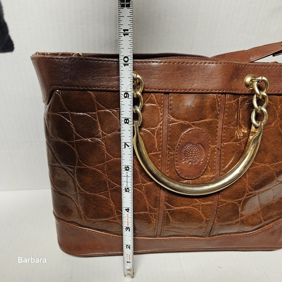 Vintage Rafy Embossed Handbag - Picture 13 of 16